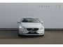 Volvo V40 T3 152PK Automaat Momentum Cruise control / Navigatie / Standkachel / Stoelverwarming / Climate control / Bluetooth telefoonkoppeling / Parkeersensoren voor en achter met parkeercamera achter