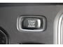 Volvo V40 T3 152PK Automaat Momentum Cruise control / Navigatie / Standkachel / Stoelverwarming / Climate control / Bluetooth telefoonkoppeling / Parkeersensoren voor en achter met parkeercamera achter