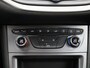 Opel Astra 1.2 Business Edition | Parkeer sensoren | Cruise control | DAB | Camera | Climate control | Apple carplay