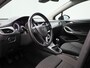 Opel Astra 1.2 Business Edition | Parkeer sensoren | Cruise control | DAB | Camera | Climate control | Apple carplay