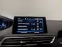 Peugeot 5008 1.2 PureTech Allure | Apple Carplay & Android Auto | Sensoren voor & achter | Trekhaak |