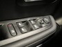Peugeot 208 Hybrid 100 e-DCS6 Allure | Navigatie/Android/Apple Carplay | LM Velgen 16" | Parkeersensoren Voor en Achter | Cruise Control | DAB | Airco |