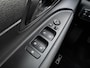 Hyundai i20 1.0 T-GDI 100 PK Premium | Geïntegreerde navigatie & Android Auto & Apple Carplay | Afneembare trekhaak | Stoel/stuur-verwarming | Premium audio |  | Contrasterende dakkleur | Achteruitrijcamera |
