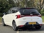Hyundai i20 1.0 T-GDI 100 PK Premium | Geïntegreerde navigatie & Android Auto & Apple Carplay | Afneembare trekhaak | Stoel/stuur-verwarming | Premium audio |  | Contrasterende dakkleur | Achteruitrijcamera |