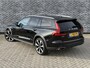 Volvo V60 Cross Country 2.0 B5 AWD Pro | Trekhaak | Elektrische Stoelverstelling | Adaptieve Cruise Control met Stuurhulp | Harman Kardon Audio | Stoelen en Stuurwiel verwarmd | Massagefunctie |