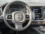 Volvo V60 Cross Country 2.0 B5 AWD Pro | Trekhaak | Elektrische Stoelverstelling | Adaptieve Cruise Control met Stuurhulp | Harman Kardon Audio | Stoelen en Stuurwiel verwarmd | Massagefunctie |