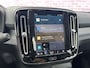 Volvo XC40 Recharge Twin Pro | Schuif-/kanteldak | Trekhaak | Stoel-/Stuurverwarming | Power Seats | Harman Kardon Audio | 360 camera | Keyless Entry | DAB |
