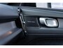 Volvo XC40 Recharge Twin Pro | Schuif-/kanteldak | Trekhaak | Stoel-/Stuurverwarming | Power Seats | Harman Kardon Audio | 360 camera | Keyless Entry | DAB |