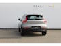 Volvo XC40 2.0 B4 Plus Dark Google Infotainment / Semi elektrisch wegklapbare trekhaak / Verwarmbare voorruit / Harman Kardon Audio installatie / Elektrisch bedienbare voorstoelen