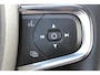 Volvo XC40 2.0 B4 Plus Dark Google Infotainment / Semi elektrisch wegklapbare trekhaak / Verwarmbare voorruit / Harman Kardon Audio installatie / Elektrisch bedienbare voorstoelen