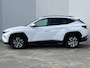 Hyundai Tucson 1.6 T-GDI HEV 230 PK Premium Automaat / Trekgewicht 1650 kg / Apple Carplay Android Auto / Stuur- en Stoelverwarming / Rondomzicht camera / Climate Control / Stoelventilatie voor /