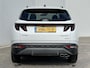 Hyundai Tucson 1.6 T-GDI HEV 230 PK Premium Automaat / Trekgewicht 1650 kg / Apple Carplay Android Auto / Stuur- en Stoelverwarming / Rondomzicht camera / Climate Control / Stoelventilatie voor /