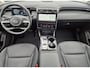 Hyundai Tucson 1.6 T-GDI HEV 230 PK Premium Automaat / Trekgewicht 1650 kg / Apple Carplay Android Auto / Stuur- en Stoelverwarming / Rondomzicht camera / Climate Control / Stoelventilatie voor /
