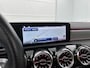 Mercedes-Benz CLA 180 AMG Line Panoramadak | 5 spaaks lichtmetalen velgen MBUX wide screen | Navigatie | Parking support met camera achter | Inclusief 24 maanden Mercedes-Benz Certified garantie voor Europa.