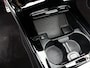 Mercedes-Benz CLA 180 AMG Line Panoramadak | 5 spaaks lichtmetalen velgen MBUX wide screen | Navigatie | Parking support met camera achter | Inclusief 24 maanden Mercedes-Benz Certified garantie voor Europa.