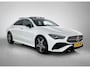Mercedes-Benz CLA 180 AMG Line Panoramadak | 5 spaaks lichtmetalen velgen MBUX wide screen | Navigatie | Parking support met camera achter | Inclusief 24 maanden Mercedes-Benz Certified garantie voor Europa.