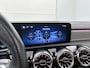 Mercedes-Benz CLA 180 AMG Line Panoramadak | 5 spaaks lichtmetalen velgen MBUX wide screen | Navigatie | Parking support met camera achter | Inclusief 24 maanden Mercedes-Benz Certified garantie voor Europa.