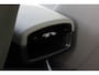 Volvo EX30 Cross Country Twin Motor Performance Ultra 69 kWh | 360º camera | Panorama Dak | 22KW Boordlader | Elektrisch Verstelbare Voorstoelen | Audio by Harman Kardon | Keyless Entry | Extra Getint Glas Achter
