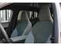 Volvo EX30 Cross Country Twin Motor Performance Ultra 69 kWh | 360º camera | Panorama Dak | 22KW Boordlader | Elektrisch Verstelbare Voorstoelen | Audio by Harman Kardon | Keyless Entry | Extra Getint Glas Achter