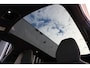 Volvo EX30 Cross Country Twin Motor Performance Ultra 69 kWh | 360º camera | Panorama Dak | 22KW Boordlader | Elektrisch Verstelbare Voorstoelen | Audio by Harman Kardon | Keyless Entry | Extra Getint Glas Achter
