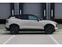 Volvo EX30 Cross Country Twin Motor Performance Ultra 69 kWh | 360º camera | Panorama Dak | 22KW Boordlader | Elektrisch Verstelbare Voorstoelen | Audio by Harman Kardon | Keyless Entry | Extra Getint Glas Achter