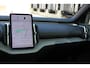 Volvo EX30 Cross Country Twin Motor Performance Ultra 69 kWh | 360º camera | Panorama Dak | 22KW Boordlader | Elektrisch Verstelbare Voorstoelen | Audio by Harman Kardon | Keyless Entry | Extra Getint Glas Achter