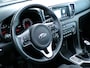 Kia Sportage 1.6 T-GDI DynamicPlusLine, Trekhaak / Carplay + Android Auto / Elektr. Schuifdak / Sensoren + Camera / Navigatie / Climate Control / 19'' LMV