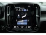 Volvo XC40 1.5 T4 Plug-In Hybrid Inscription | Elektrisch glazen panorama-dak | Semi Elektrsiche Trekhaak | Elektrisch verstelb. bestuurdersstoel met geheugen | Parkeercamera | Parkeersensoren voor + achter | lederen bekleding| Extra getint glas| Elektrisch glazen panorama-dak| Premium Audio by Harman Kardon|