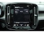 Volvo XC40 1.5 T4 Plug-In Hybrid Inscription | Elektrisch glazen panorama-dak | Semi Elektrsiche Trekhaak | Elektrisch verstelb. bestuurdersstoel met geheugen | Parkeercamera | Parkeersensoren voor + achter | lederen bekleding| Extra getint glas| Elektrisch glazen panorama-dak| Premium Audio by Harman Kardon|