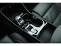 Volvo XC40 1.5 T4 Plug-In Hybrid Inscription | Elektrisch glazen panorama-dak | Semi Elektrsiche Trekhaak | Elektrisch verstelb. bestuurdersstoel met geheugen | Parkeercamera | Parkeersensoren voor + achter | lederen bekleding| Extra getint glas| Elektrisch glazen panorama-dak| Premium Audio by Harman Kardon|
