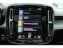 Volvo XC40 1.5 T4 Plug-In Hybrid Inscription | Elektrisch glazen panorama-dak | Semi Elektrsiche Trekhaak | Elektrisch verstelb. bestuurdersstoel met geheugen | Parkeercamera | Parkeersensoren voor + achter | lederen bekleding| Extra getint glas| Elektrisch glazen panorama-dak| Premium Audio by Harman Kardon|