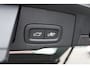 Volvo XC40 1.5 T4 Plug-In Hybrid Inscription | Elektrisch glazen panorama-dak | Semi Elektrsiche Trekhaak | Elektrisch verstelb. bestuurdersstoel met geheugen | Parkeercamera | Parkeersensoren voor + achter | lederen bekleding| Extra getint glas| Elektrisch glazen panorama-dak| Premium Audio by Harman Kardon|