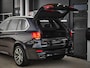 BMW X5 40D xDrive M-Sport | HUD | COMFORTZETELS | PANO | LED | CARBONSCHWARZ METTALIC | TREKHAAK | MEMORY