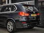BMW X5 40D xDrive M-Sport | HUD | COMFORTZETELS | PANO | LED | CARBONSCHWARZ METTALIC | TREKHAAK | MEMORY