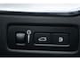Volvo XC60 2.0 T6 Plug-in hybrid AWD R-Design | Trekhaak | Panoramadak | Google Maps navigatie | Stoel- en stuurwielverwarming | Keyless | 20" velgen |cruise control |