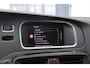 Volvo V40 T3 152PK Dynamic Edition / Cruise control / Panoramadak / Parkeeren met camera / Harman kardon audio / Standkachel / Stoelverwarming