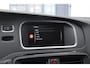 Volvo V40 T3 152PK Dynamic Edition / Cruise control / Panoramadak / Parkeeren met camera / Harman kardon audio / Standkachel / Stoelverwarming