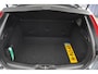 Volvo V40 T3 152PK Dynamic Edition / Cruise control / Panoramadak / Parkeeren met camera / Harman kardon audio / Standkachel / Stoelverwarming