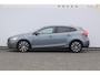 Volvo V40 T3 152PK Dynamic Edition / Cruise control / Panoramadak / Parkeeren met camera / Harman kardon audio / Standkachel / Stoelverwarming