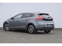 Volvo V40 T3 152PK Dynamic Edition / Cruise control / Panoramadak / Parkeeren met camera / Harman kardon audio / Standkachel / Stoelverwarming