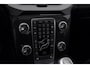 Volvo V40 T3 152PK Dynamic Edition / Cruise control / Panoramadak / Parkeeren met camera / Harman kardon audio / Standkachel / Stoelverwarming