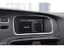 Volvo V40 T3 152PK Dynamic Edition / Cruise control / Panoramadak / Parkeeren met camera / Harman kardon audio / Standkachel / Stoelverwarming