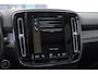 Volvo XC40 T5 262PK Automaat Recharge R-Design / BLIS / Stoel - en stuurwielverwarming / Leder met alcantara interieur / Parkeersensoren met 360 camera / Keyless entry / Elektrische stoelen met geheugen / Panoramadak / Harman kardon