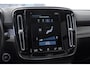 Volvo XC40 T5 262PK Automaat Recharge R-Design / BLIS / Stoel - en stuurwielverwarming / Leder met alcantara interieur / Parkeersensoren met 360 camera / Keyless entry / Elektrische stoelen met geheugen / Panoramadak / Harman kardon