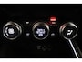 Renault Clio 1.6 E-Tech Hybrid 140 R.S. Line | Camera | Sportstoelen | Trekhaak | Climatronic | Navigatie | LED koplampen | Parkeersensoren V+A |