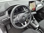 Renault Captur 1.3 mild hybrid 160 Evolution EDC Automaat / Navigatie via Apple Carplay of Android Auto / Trekgewicht 1200 kg / Stoelverwarming / Achteruitrijcamera / Cruise control / Climate control /