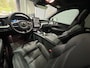 Volvo XC60 T6 Plug-in hybrid Plus Black Edition | FACELIFT | Luchtvering | Bowers&Wilkins | Trekhaak | Head-Up | Massage