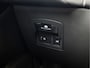 Land Rover Range Rover Velar 2.0 P250 Turbo AWD R-Dynamic 251Pk Automaat (APPLE CARPLAY, GROOT NAVI, MEMORY SEATS, LEDER, CAMERA, ZWART HEMEL, ELEK ACHTERKLEP, GETINT GLAS, NIEUWSTAAT)