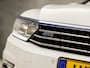 Volkswagen Passat Variant 1.4 TSI GTE Highline 218Pk Automaat (PANORAMADAK, NAVIGATIE, LEDER/ALCANTARA, STOELVERWARMING, SPORTSTOELEN, ADAPTIVE CRUISE, GETINT GLAS, KEYLESS, TREKHAAK, NIEUWE APK, NIEUWSTAAT)