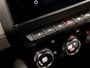 Renault Clio 1.6 E-Tech Hybrid 140 Initiale Paris 141Pk Automaat (VIRTUAL COCKPIT, APPLE CARPLAY, GROOT NAVI, LEDER, CLIMATE, STOELVERWARMING, SPORTSTOELEN, ADAPTIVE CRUISE, BOSE AUDIO, CAMERA, KEYLESS, NIEUWSTAAT)